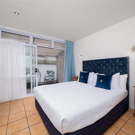 Commodores Lodge Russell Ngoại thất bức ảnh