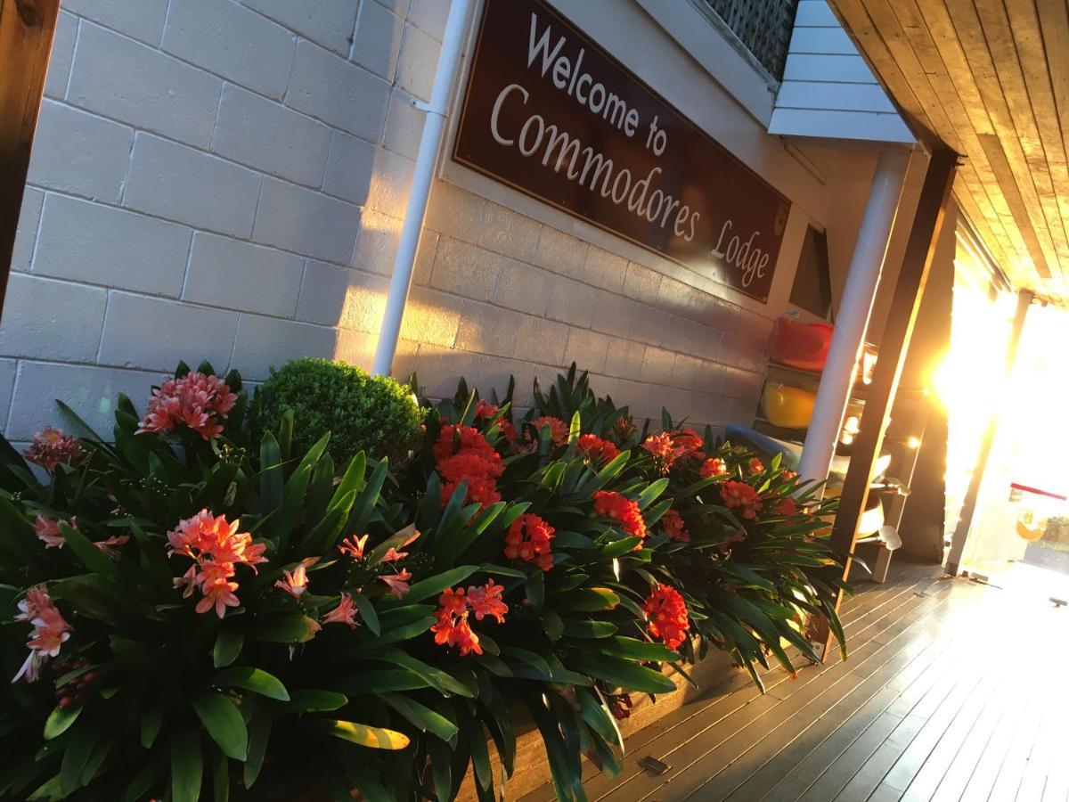 Commodores Lodge Russell Ngoại thất bức ảnh