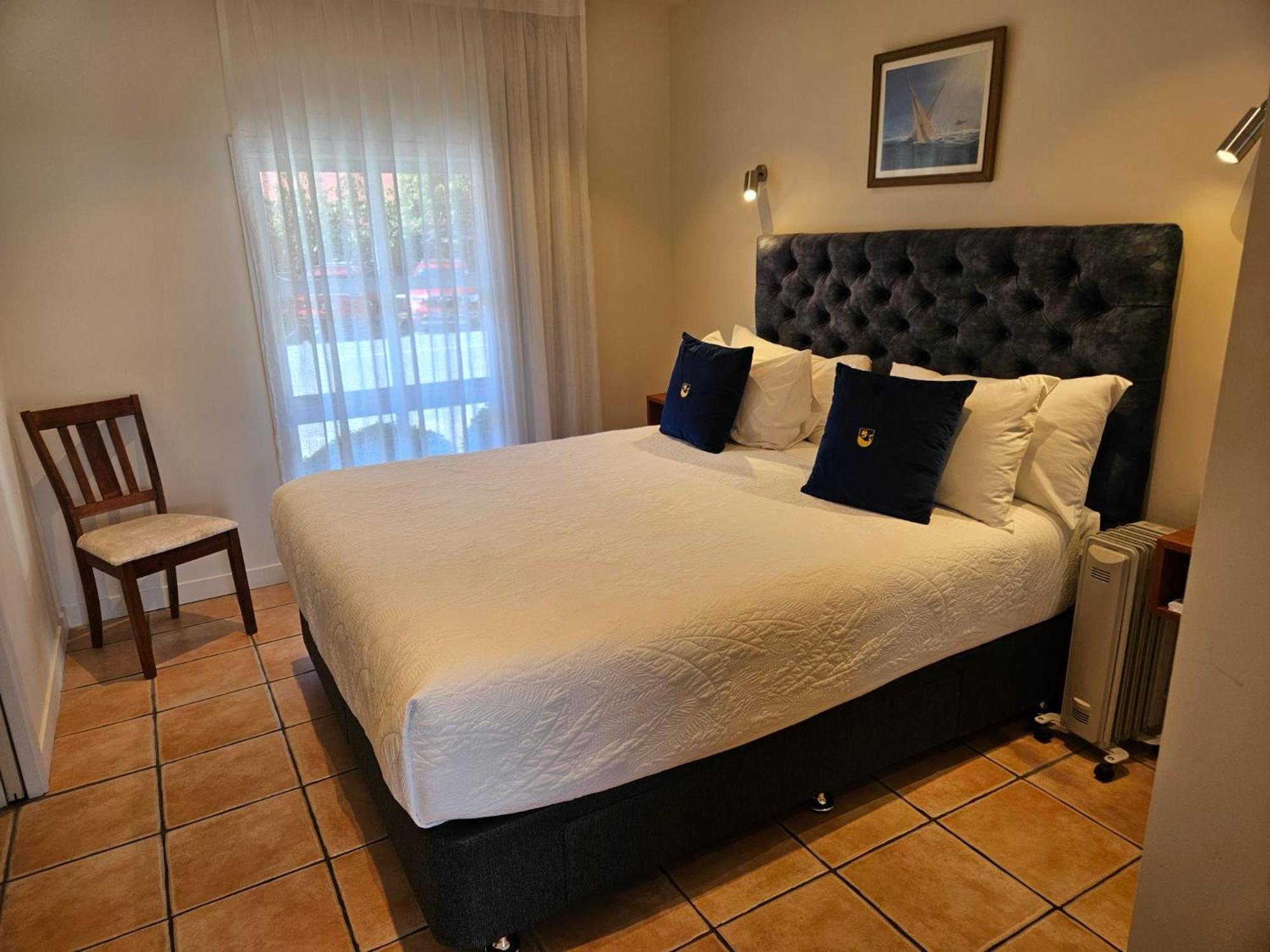 Commodores Lodge Russell Ngoại thất bức ảnh