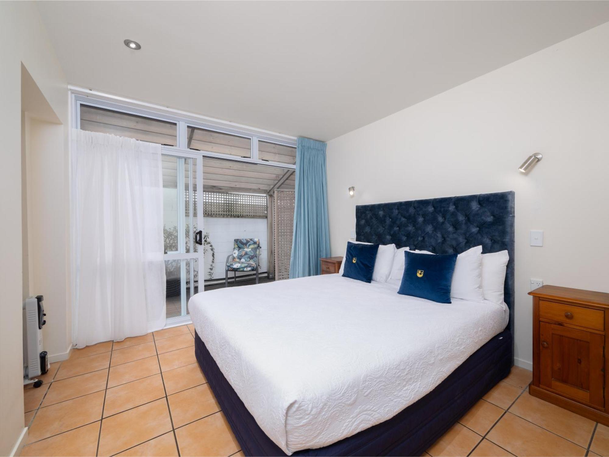 Commodores Lodge Russell Ngoại thất bức ảnh