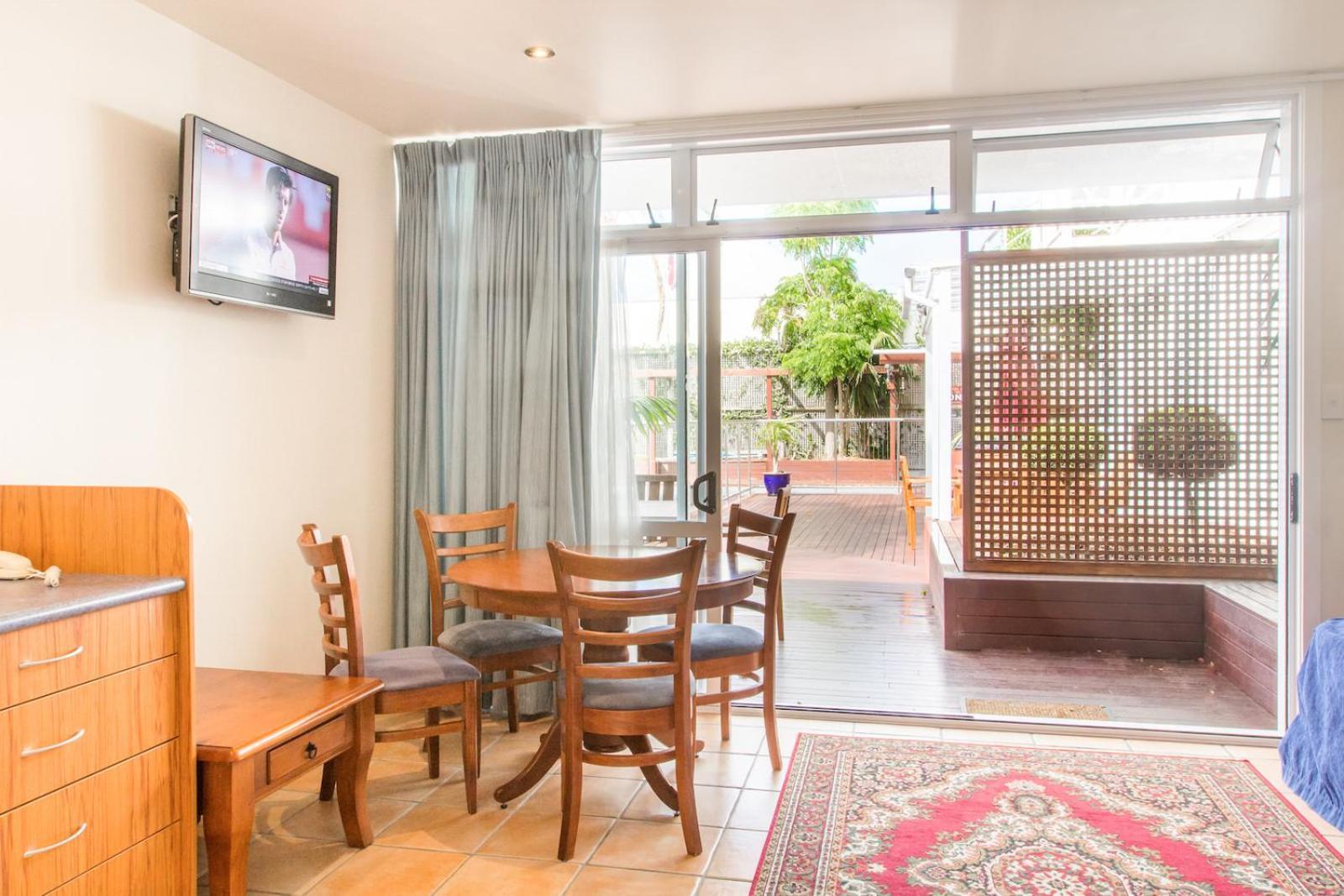 Commodores Lodge Russell Ngoại thất bức ảnh