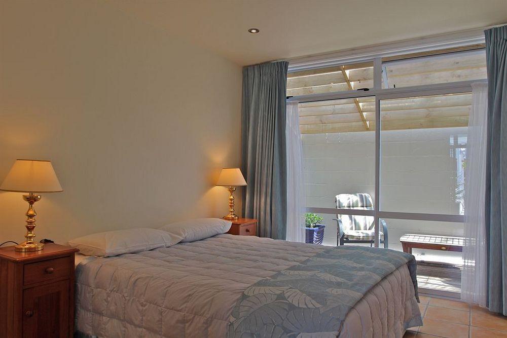 Commodores Lodge Russell Ngoại thất bức ảnh
