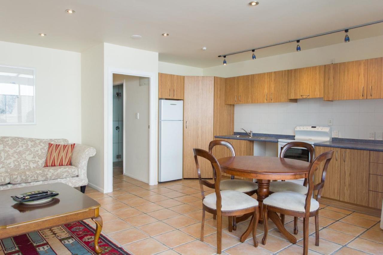 Commodores Lodge Russell Ngoại thất bức ảnh